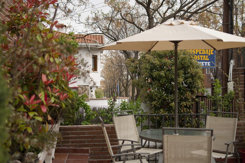 Hostal Brunete Buitenkant foto