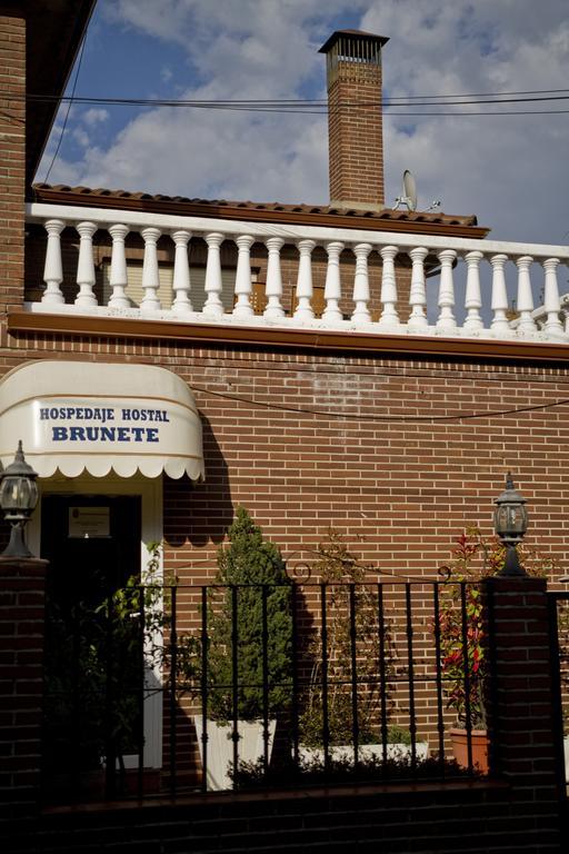 Hostal Brunete Buitenkant foto