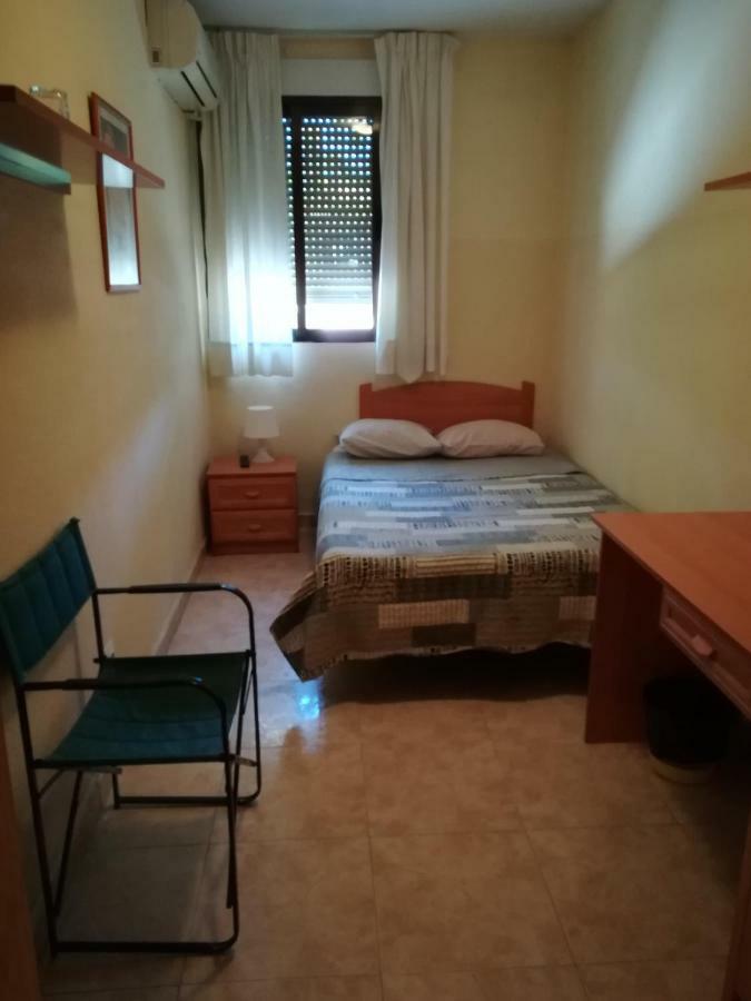 Hostal Brunete Buitenkant foto