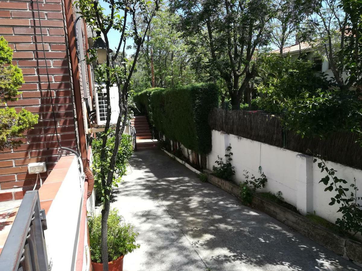Hostal Brunete Buitenkant foto
